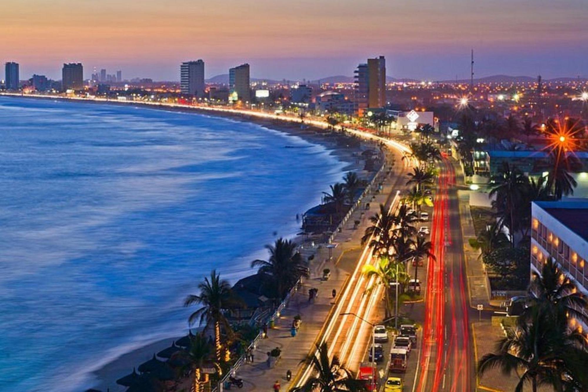 Torre Con Roof Garden Y Piscina Vista Al Mar * Mazatlán